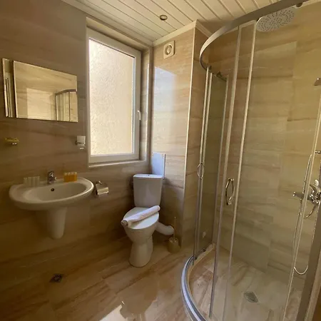 Irina Apartman Ravda